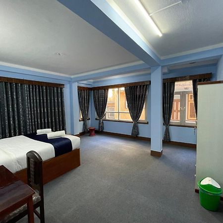 Andrew Home Kathmandu Buitenkant foto
