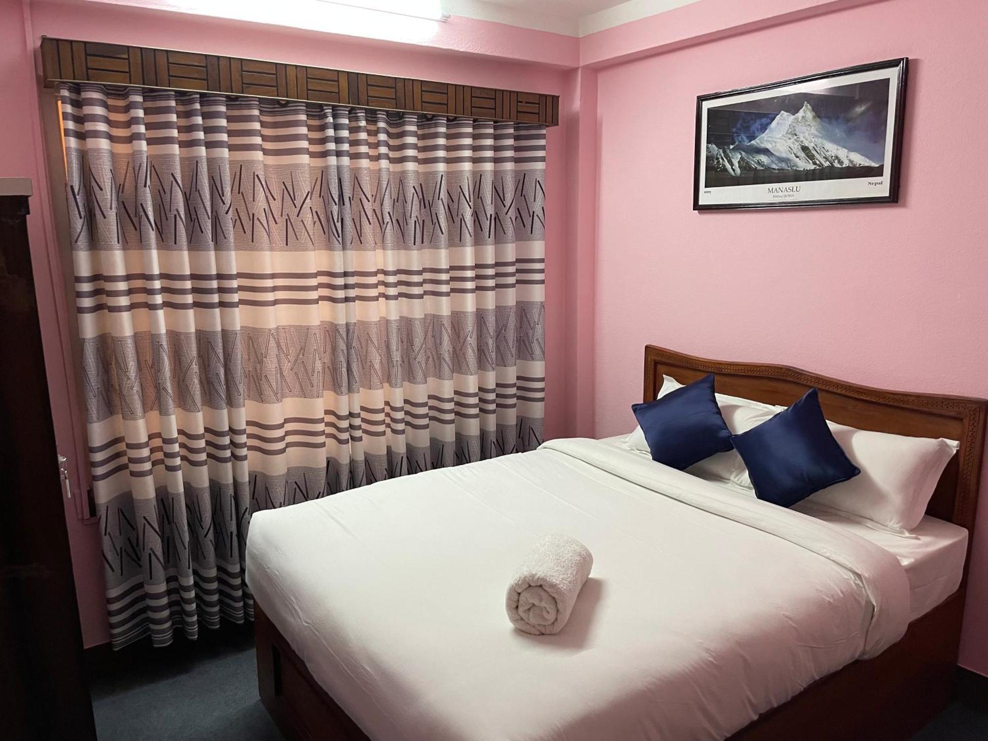 Andrew Home Kathmandu Buitenkant foto