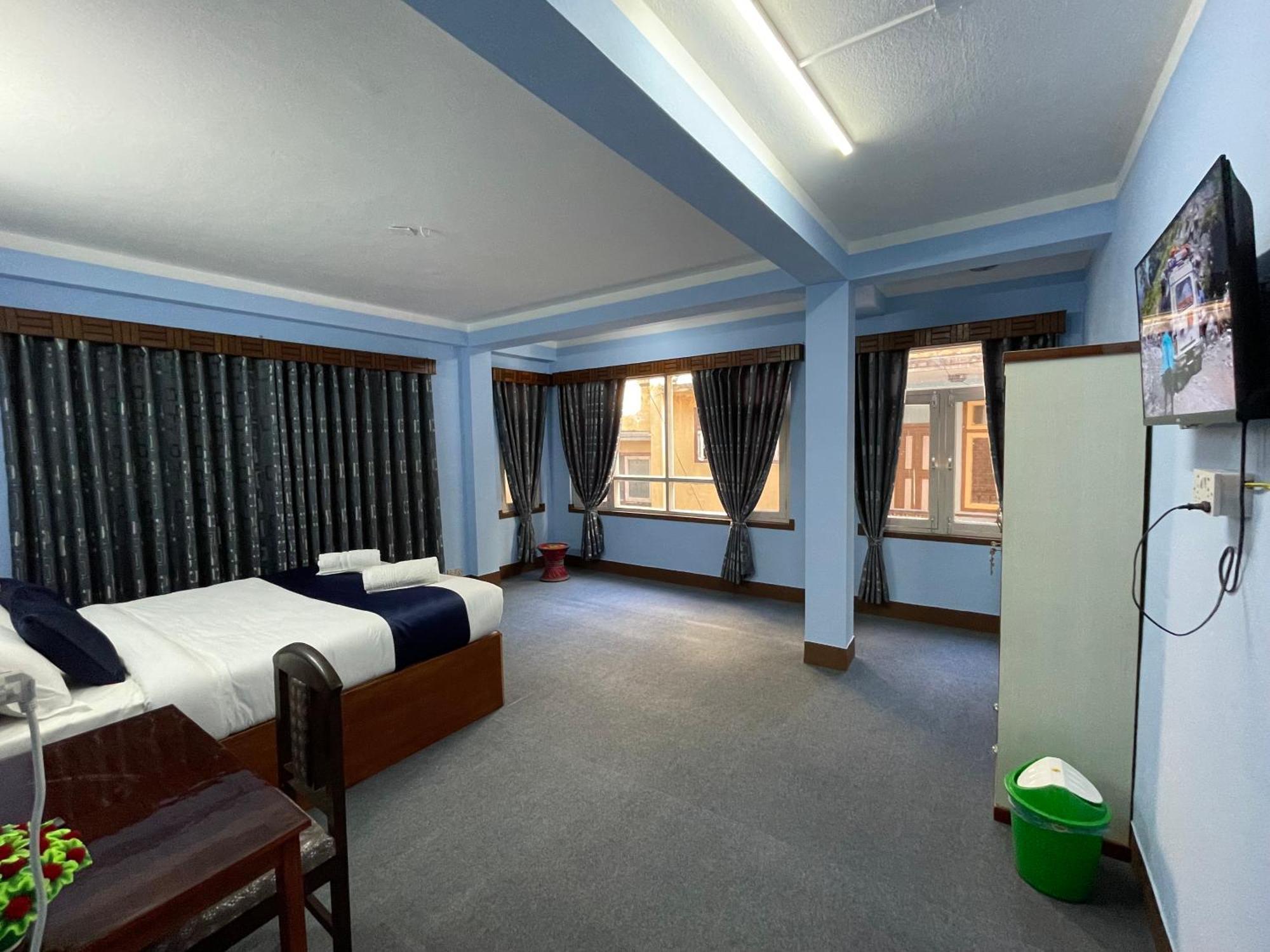 Andrew Home Kathmandu Buitenkant foto